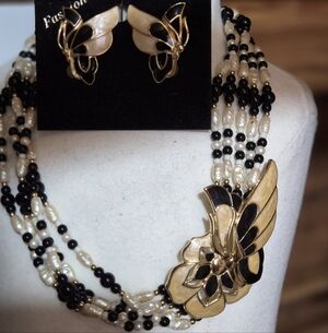 Very Rare Trifari Black and Cream Multi-Strand Necklace Set